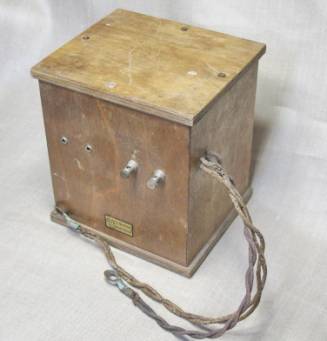 E:\Omistaja\AaN_Radiot\A_Rad_RadiotietoApr03-2 (E)p\Salora_ALL\Salora_ Vipro 22_RJ\Omat kuvat\Omat-nimetyt\Vipro_sivukuva3.JPG